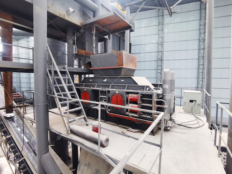 如何操作液壓對輥制砂機(jī)以達(dá)到較佳破碎效果？