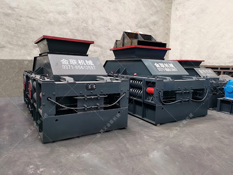 對(duì)輥破碎機(jī)為何能成為破碎領(lǐng)域的“效率之星”? 對(duì)輥破碎機(jī)為何能成為破碎領(lǐng)域的“效率之星”?